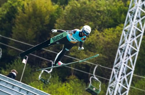 Nika Prevc četrta na veliki olimpijski napravi, Anže Lanišek peti