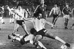 Argentina žaluje, koronavirus vzel nogometno legendo