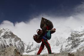 Zaostrovanje pogojev za vzpon na Everest