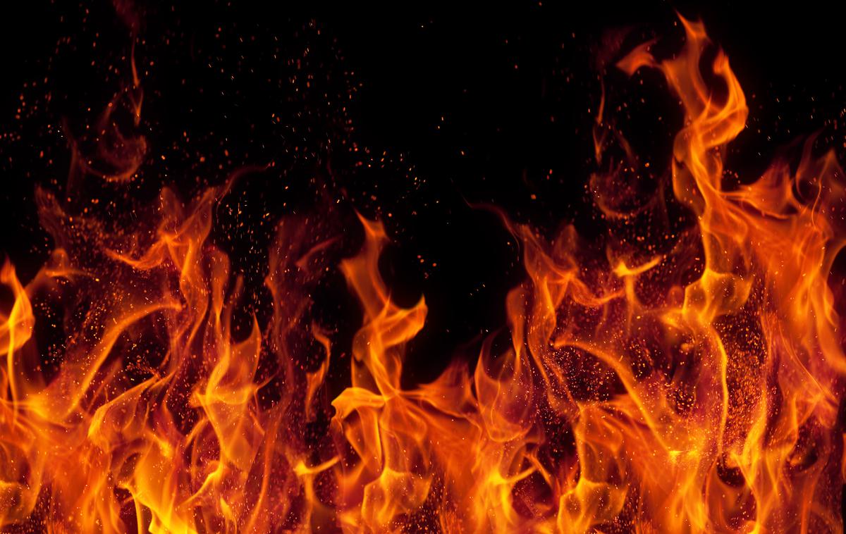 ogenj | Po prvih podatkih policije ni bil v požaru nihče telesno poškodovan. | Foto Getty Images