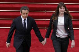 Sarkozyjeva žena z brezplačnim poletom razjezila zaposlene pri Air Franceu