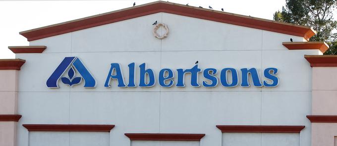 Albertsons, ki združuje številne trgovine, dobiva novega tekmeca. | Foto: Reuters