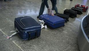 Etiopijec med prtljago na letalu do Švedske 
