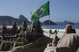 Zaradi papeža bodo v Braziliji prekrili obline peščenih žensk