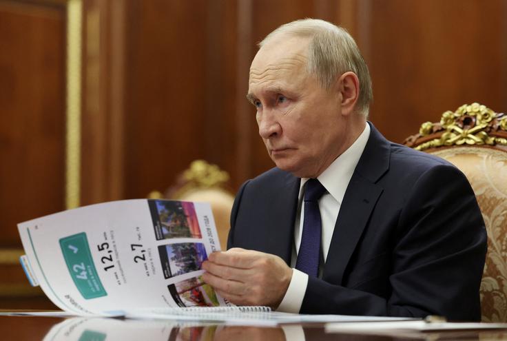V zadnjih tednih je raven podpore Vladimirju Putinu v Rusiji padla na najnižjo točko od začetka ruske invazije na Ukrajino februarja 2022, kažejo podatki državne anketne agencije VCIOM. | Foto: Reuters