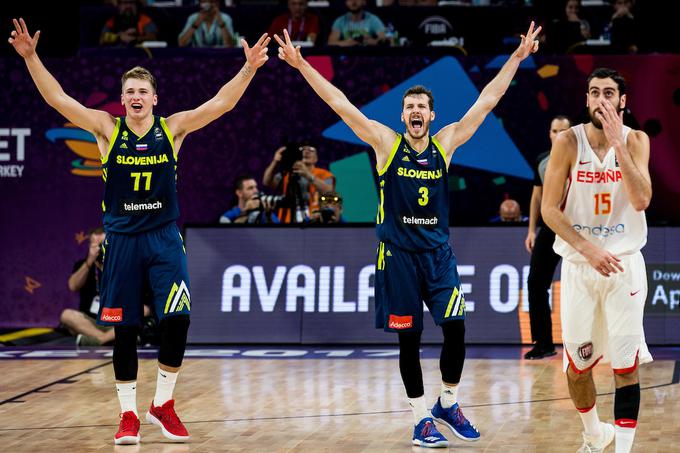 Slovenija je pred tremi leti v polfinalu proti Španiji uprizorila košarkarsko poezijo. | Foto: Vid Ponikvar