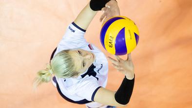 Kakšen debi: Eva Mori navdušila v Franciji