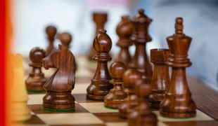Uzbekistanci in Ukrajinke zlati na šahovski olimpijadi v Indiji