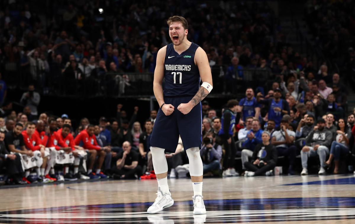 Luka Dončić | Luka Dončić je zablestel ob povratku po poškodbi gležnja. Navijače Sacramenta je spravljal v obup, Dallasove pa navduševal z odličnimi potezami. | Foto Getty Images