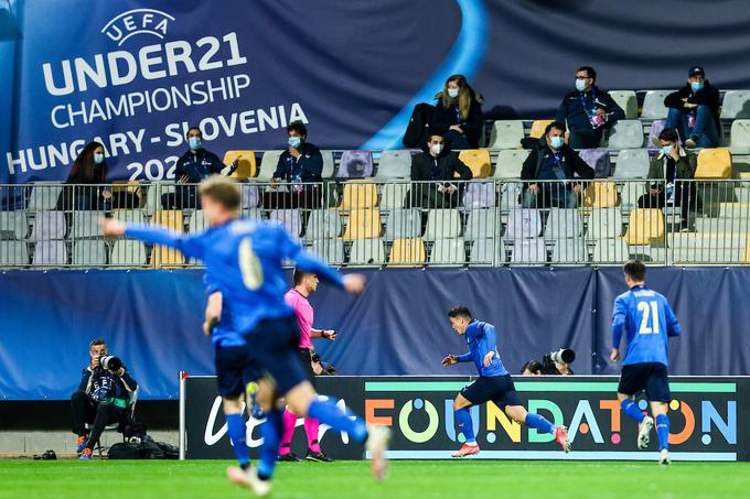 Mladi italijanski reprezentanti so v odločilnem dvoboju za napredovanje v Ljudskem vrtu konec marca nadigrali slovenske sovrstnike. Zmagali so kar s 4:0. | Foto: Vid Ponikvar