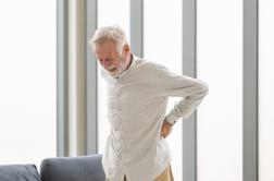 Kaj povzroča bolečine v hrbtenici? Krivec je lahko osteohondroza.