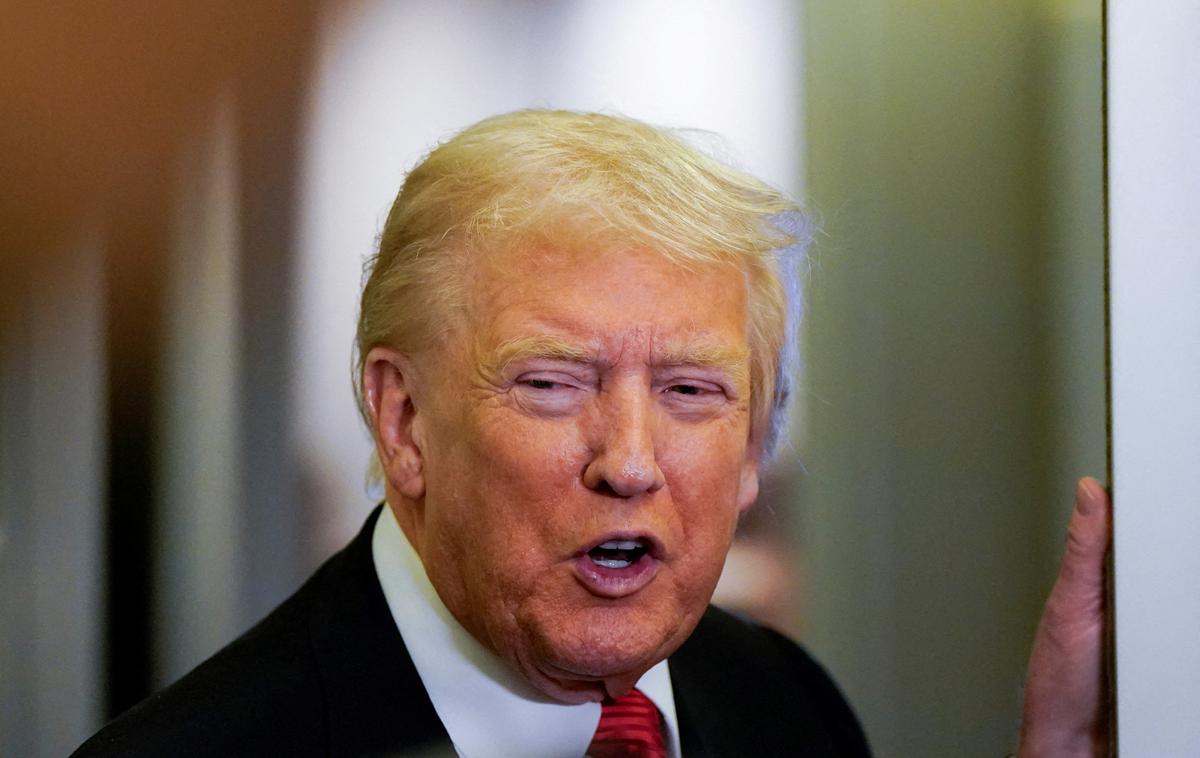 Donald Trump | Poskusi se izvajajo tudi v Severni Koreji in Pakistanu. "Nočem, da smo edina država, ki ne izvaja poskusov," je dejal ameriški predsednik Donald Trump. Za svoje trditve ni predložil nobenih dokazov, piše časopis Zeit. | Foto Reuters