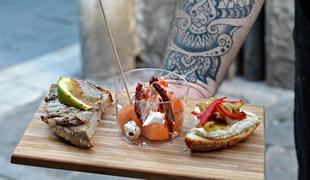 Ugrizki - slovenski "tapasi" med koprskimi uličicami