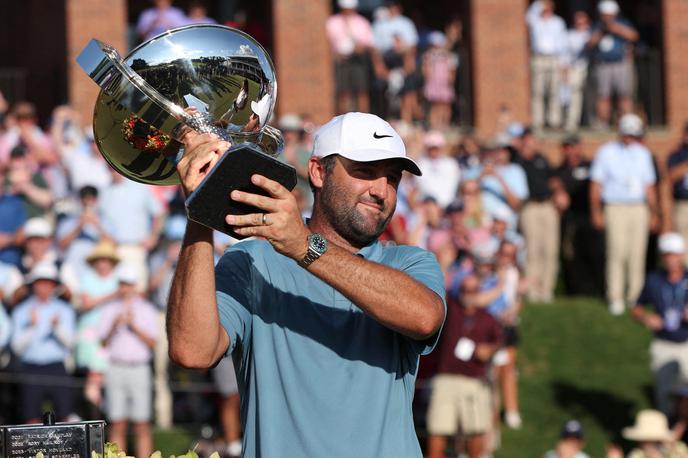 Scottie Scheffler | Scottie Scheffler je na vrhu večne lestvice zaslužkov z nagradami prehitel golfsko ikono Tigerja Woodsa.  | Foto Reuters