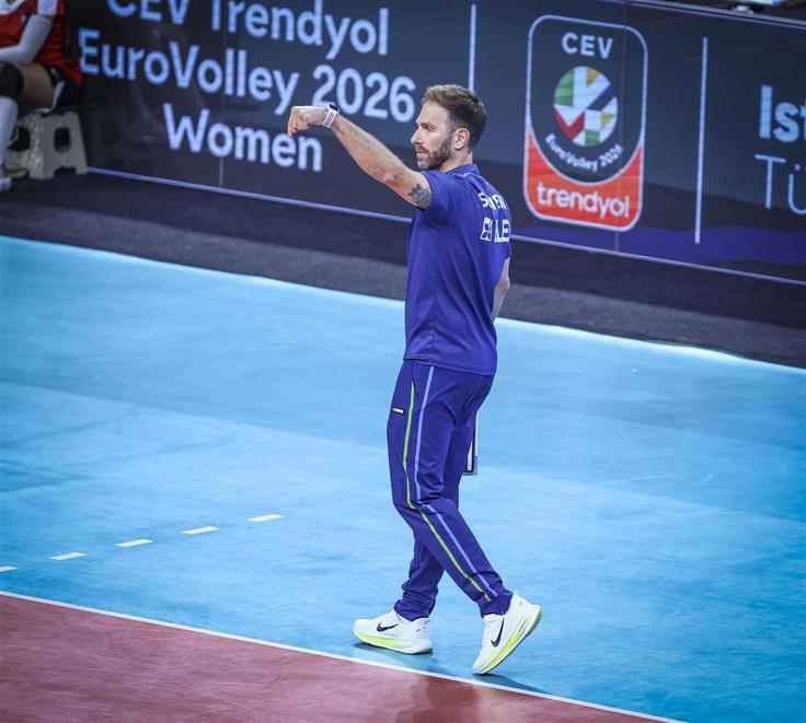 "Vzeli so nam točko pri žogi, ki je bila po mojem mnenju povsem čista, in to me res jezi. Smo pa opravili neverjetno delo, res neverjetno." | Foto: CEV