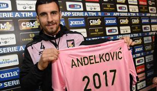 Slovencu so ob podaljšanju v Italiji pripravili poseben dres