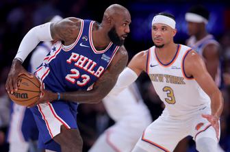 LeBron James zablestel v novi ekipi in na kolena spravil prvake