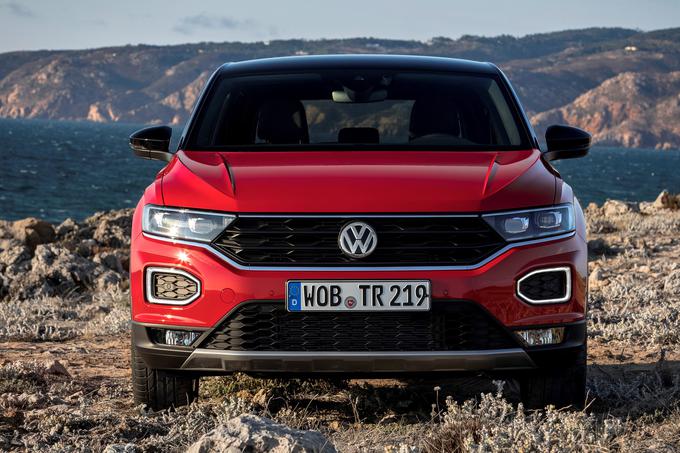 Volkswagen T-roc v Slovenijo prihaja šele prihodnje leto. Renaultov najpomembnejši adut prihodnjega leta bo novi clio. | Foto: Volkswagen