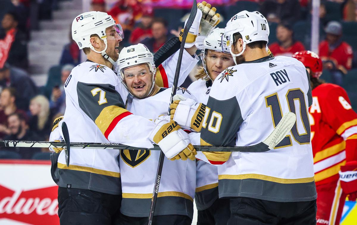 Vegas Golden Knights Calgary Flames | Vegas Golden Knights so se z zmago s 6:1 nad Calgaryjem Kraljem približali le na točko. | Foto Reuters