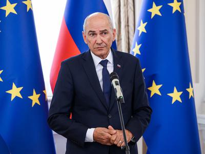 Peterica strank bodoče desne vlade predvidoma v podpis koalicijske pogodbe
