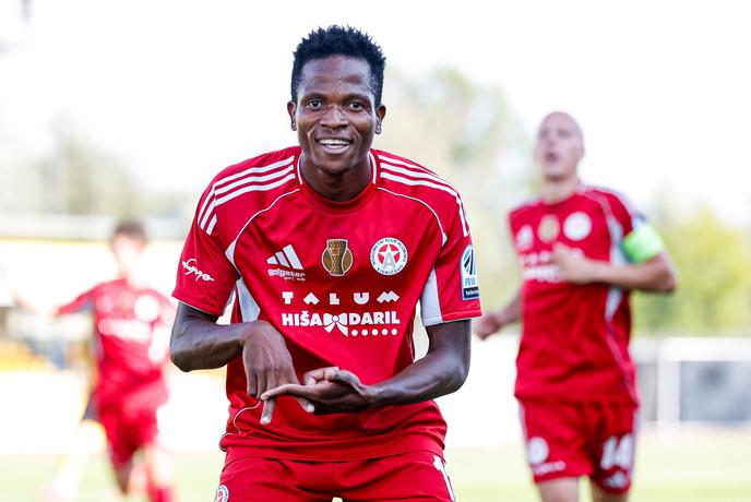 Osuji ekspresno dosegel hat-trick, Mura vodi v Grosupljem #vŽivo