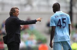 Incident: Balotelli in Mancini na robu pretepa