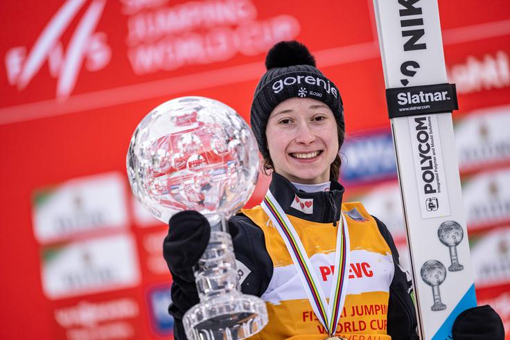 Nika Prevc je najboljša smučarska skakalka na svetu, z odličnimi nastopi pa razvaja slovenske ljubitelje smučarskih skokov tudi na poletnih tekmah. | Foto: Guliverimage
