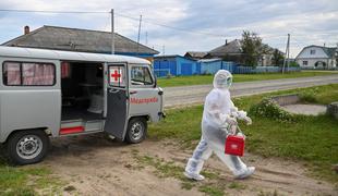 V Rusiji že tretji dan zapored rekordno število smrti zaradi covida-19