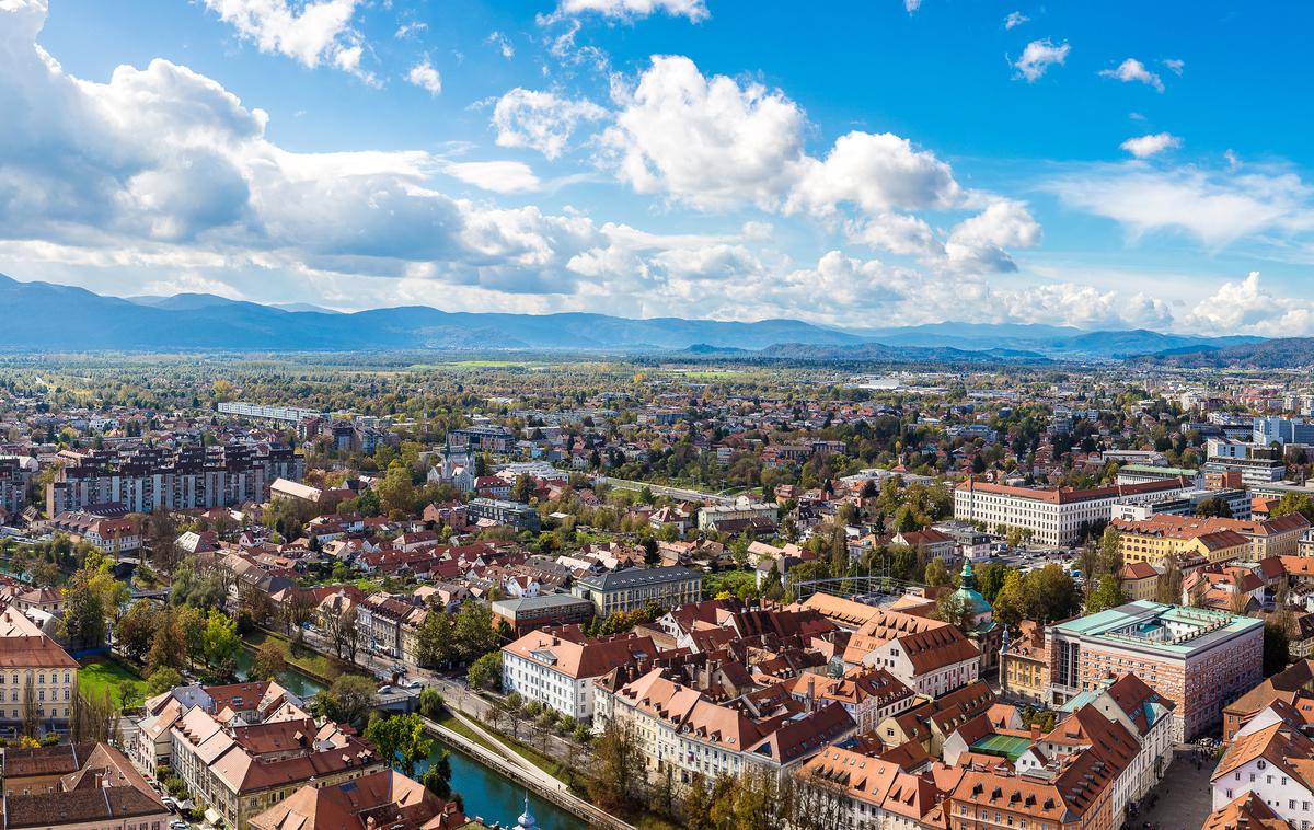 Ljubljana | Vzrok za eksplozijo še ni pojasnjen. Kot so v petek sporočili ljubljanski policisti, bi glede na prve podatke lahko šlo za eksplozijo neeksplodiranega ubojnega sredstva manjše velikosti iz obdobja druge svetovne vojne. | Foto Shutterstock