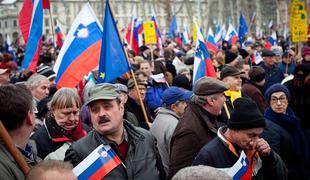 Na shodu Zbora za republiko se je po oceni organizatorja zbralo več kot 12.000 ljudi (video)
