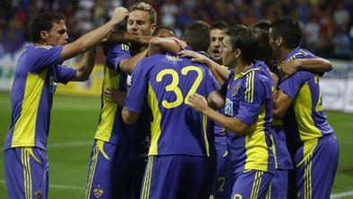 ''Vijolice'' lovijo 2,1 milijona evrov