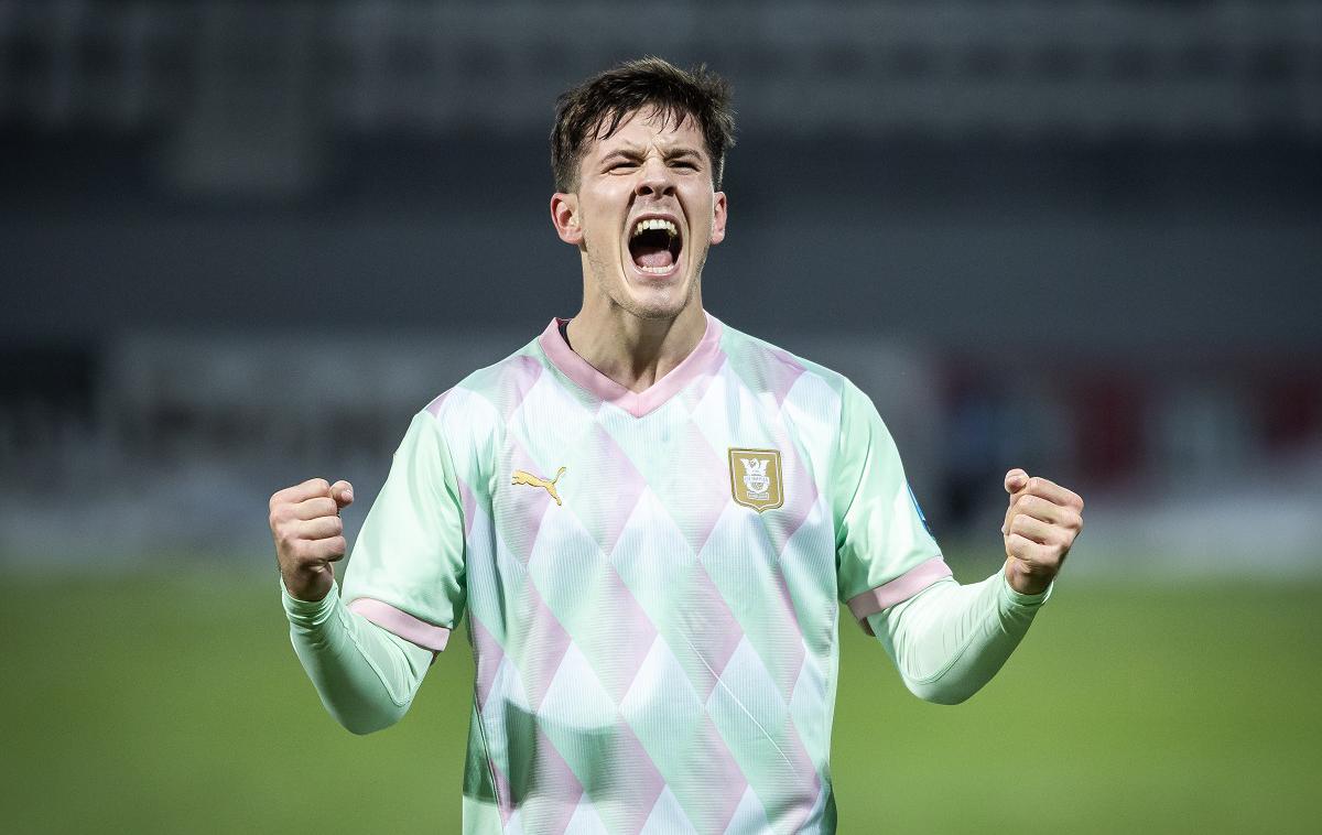 Mura Olimpija Marko Brest | Marko Brest je podaljšal sodelovanje z vodilnim slovenskim prvoligašem, ki se mu nasmiha naslov prvaka. | Foto Jure Banfi