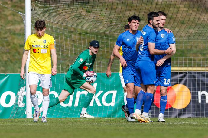 prva liga Bravo Nafta | Nekdanji nogometaš Maribora Aleks Pihler je v 12. minuti zadel za vodstvo Nafte proti Bravu. | Foto Aleš Fevžer