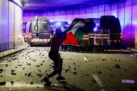 protesti, Gaza, podpora, aktivisti, policija, Palestina
