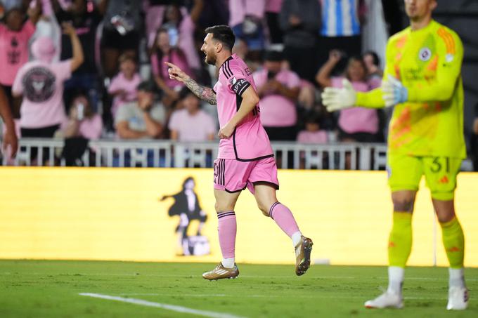 Lionel Messi je nekdanjega čuvaja mreže ljubljanske Olimpije Aljaža Ivačiča, ki se z New Englandom ni prebil v končnico, premagal kar trikrat. | Foto: Reuters