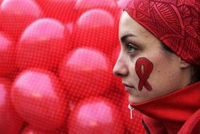 Raziskava: Mnogo ljudi ne ve, da je aids smrten 