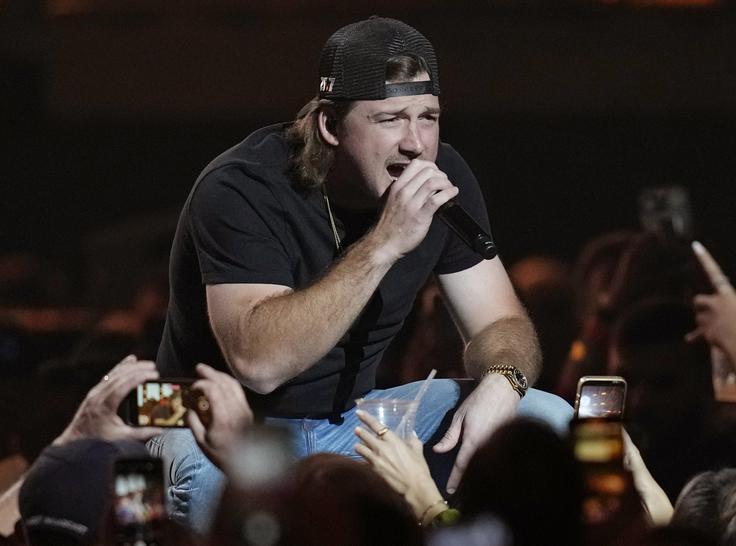 Morda presenetljivo četrto mesto je zasedel ameriški country glasbenik Morgan Wallen, ki se je širši javnosti predstavil v šesti sezoni oddaje The Voice. | Foto: Guliverimage