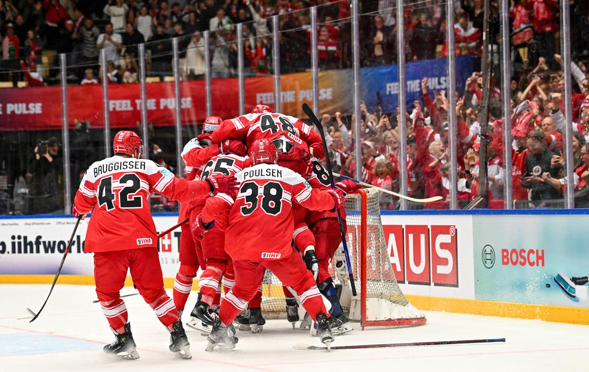 danska hokejska reprezentanca | Danska je po preobratu z 2:1 premagala Kanado, ki se poslavlja. | Foto Guliverimage