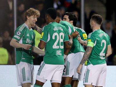 Newcastle napolnil mrežo, štirje goli Gordona, Oblak igra ob 21.00