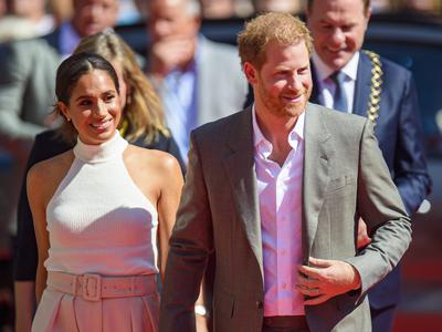Harry in Meghan si na Otoku želita imeti poseben status