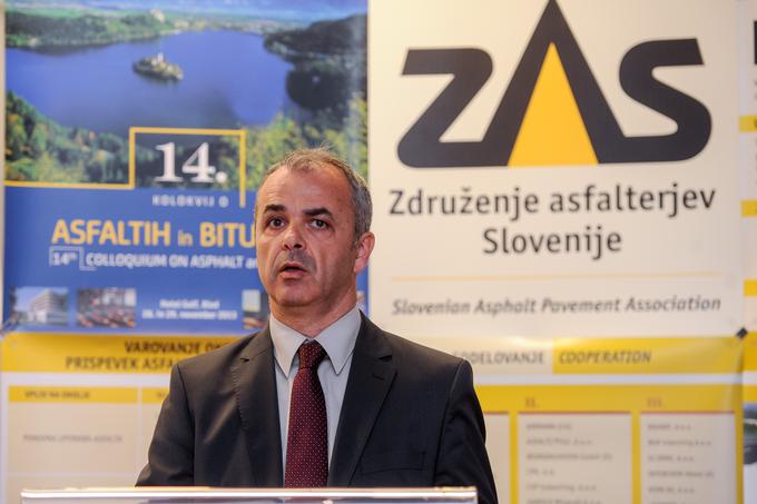 "Številke govorijo same zase," pravi predsednik Združenja asfalterjev Slovenko Henigman. | Foto: STA ,