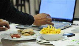 "Lačen človek ne gleda na take stvari"