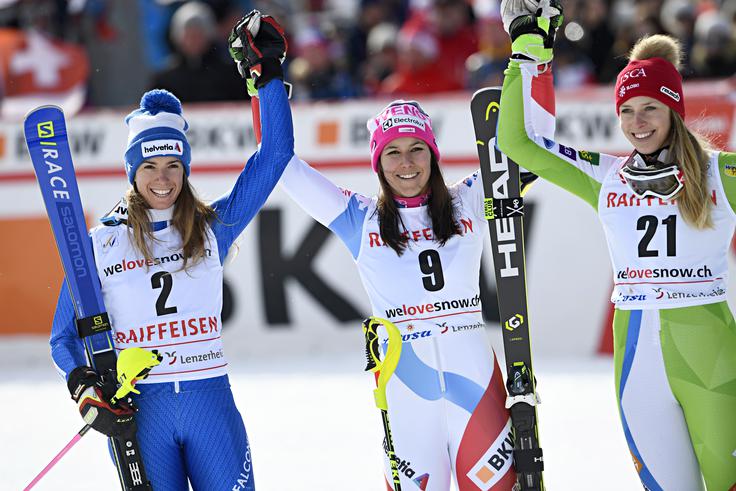 V družbi Marte Bassino in Wendy Holdener | Foto: Getty Images