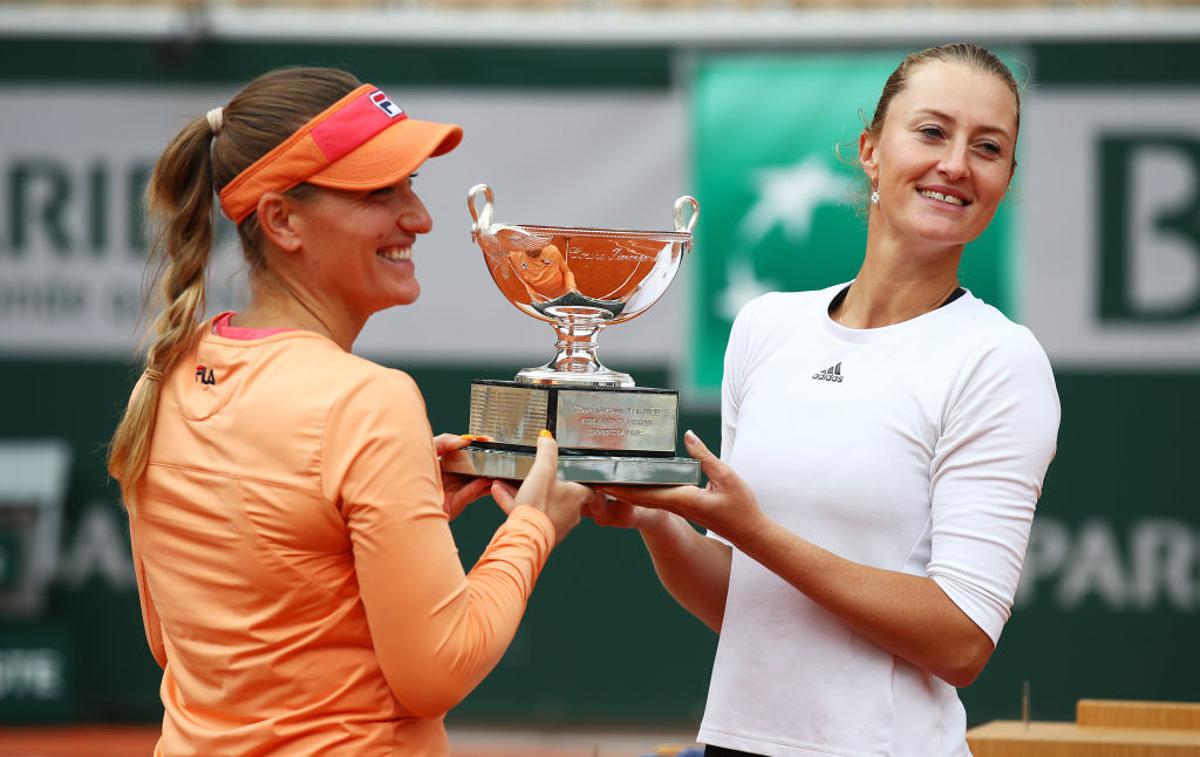 Timea Babos Kristina Mladenovic | Madžarka Timea Babos in Francozinja Kristina Mladenovic sta zmagovalki v konkurenci ženskih dvojic na teniškem odprtem prvenstvu Francije v Parizu.  | Foto Getty Images