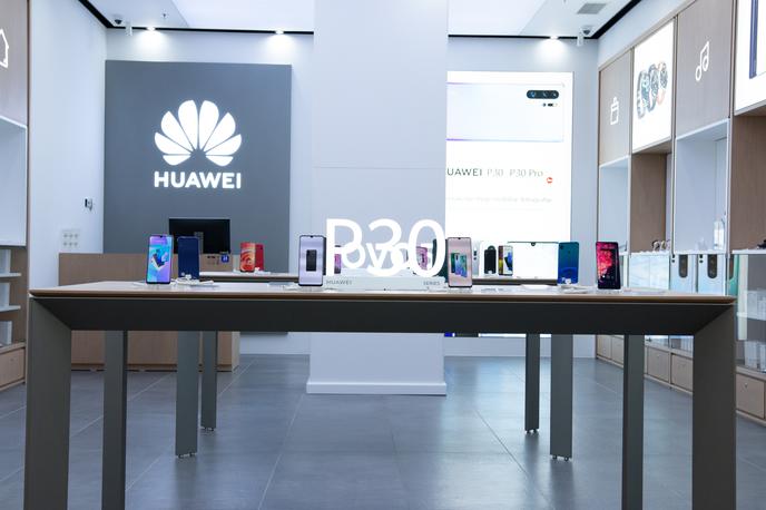 Huawei Experience Store, Ljubljana | Prvi Huaweiev center v Sloveniji bo, kot preostali tovrstni centri drugod po svetu, predvsem priložnost za preizkus najrazličnejših izdelkov tega tehnološkega proizvajalca.