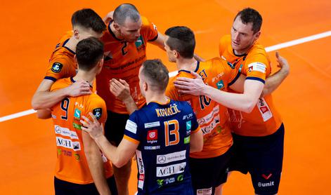 V živo: ACH Volley ohranja upanje, a mora nujno osvojiti tudi naslednji niz