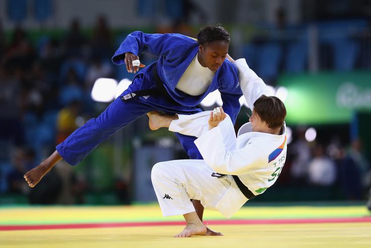 Lasje morajo biti urejeni tako, da ne ovirajo nasprotnika. | Foto: Getty Images