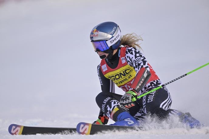 Alice Robinson | Sobotna zmagovalka Alice Robinson vodi po prvi vožnji. | Foto Reuters