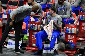 Luka Dončić spet ni igral. Tokrat zaradi bolezni.