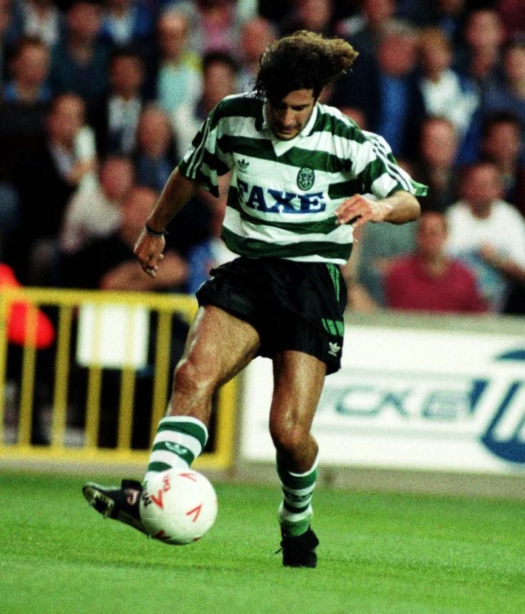 Luis Figo Luis Figo, dobitnik zlate žoge leta 2000, je majico Sportinga nosil med letoma 1989 in 1995. | Foto: Reuters